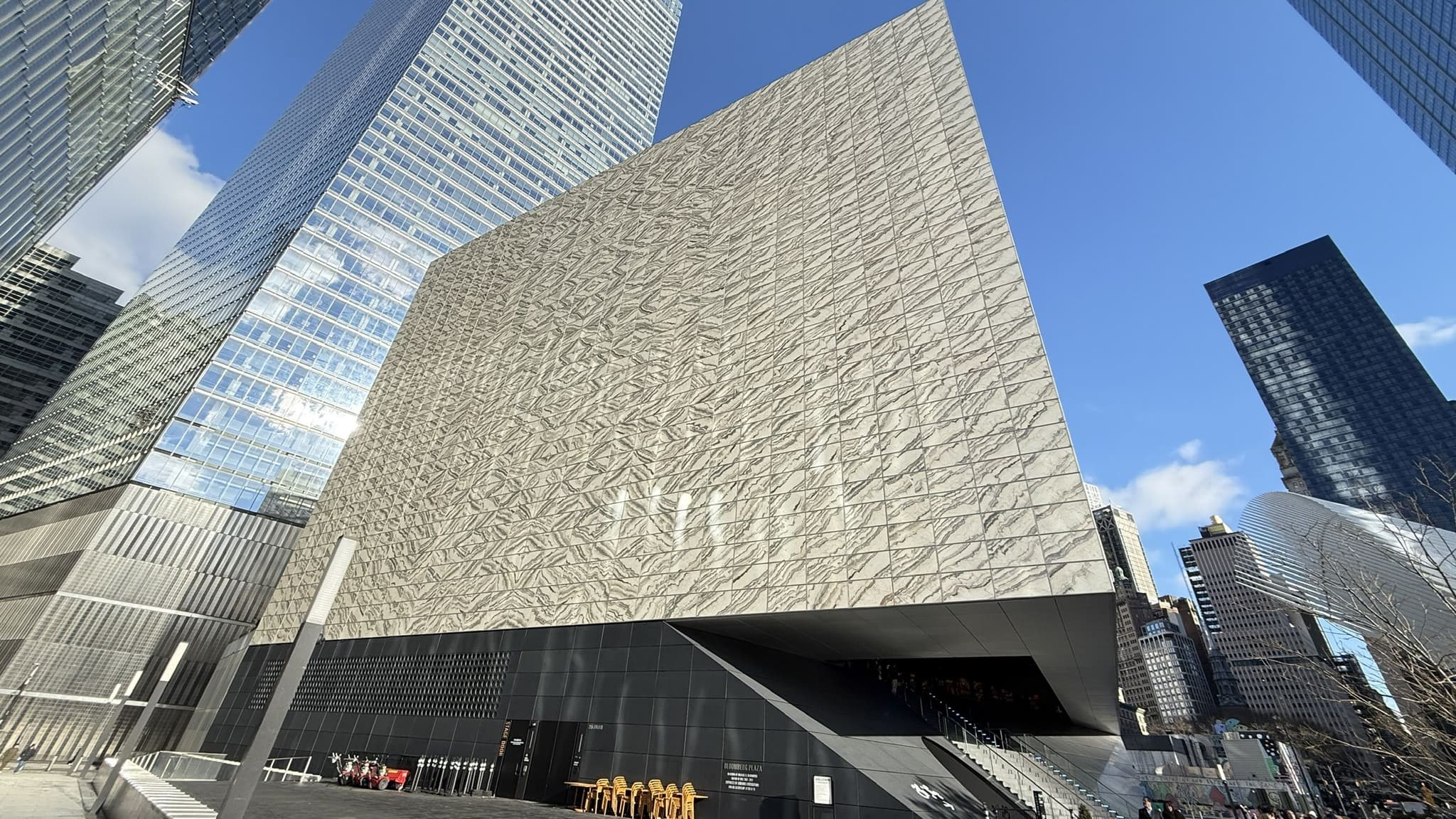빛과 공간의 변주: 뉴욕 펄먼 공연예술센터(PAC NYC)의 미학적 성취