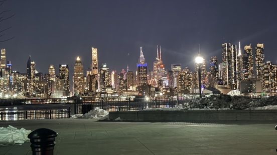 [Opinion] 알고리즘이 빚어낸 거울 나라: 포스트 투르스(Post-Truth) 사회 2.0의 정의와 실존적 위기