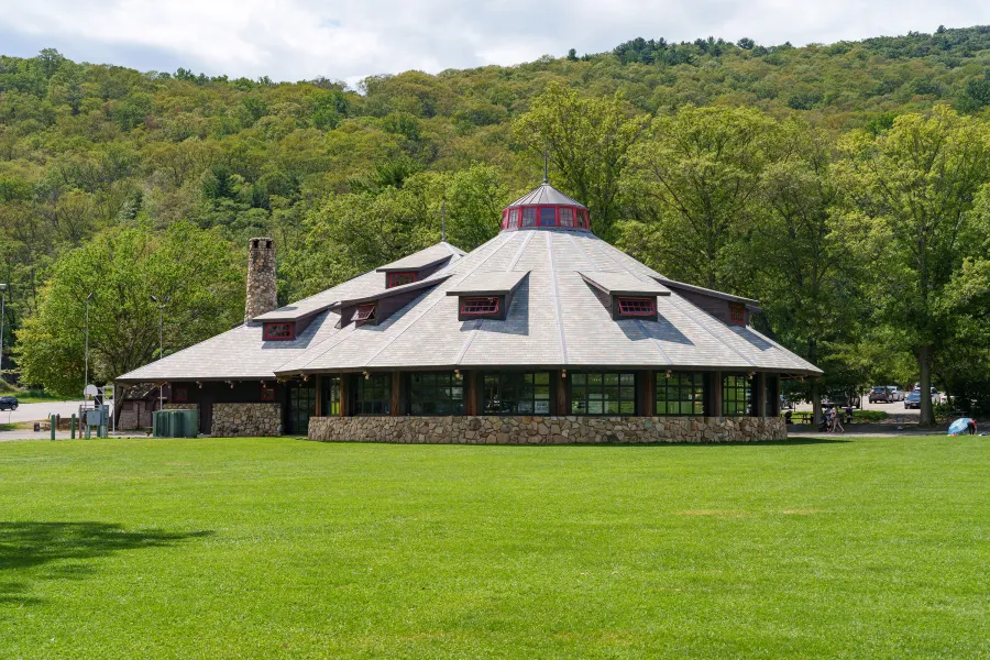 베어 마운틴(Bear Mountain)이 선사하는 봄의 서사시