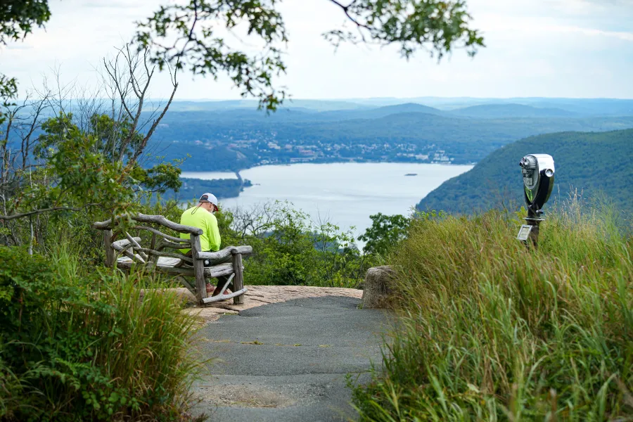 베어 마운틴(Bear Mountain)이 선사하는 봄의 서사시