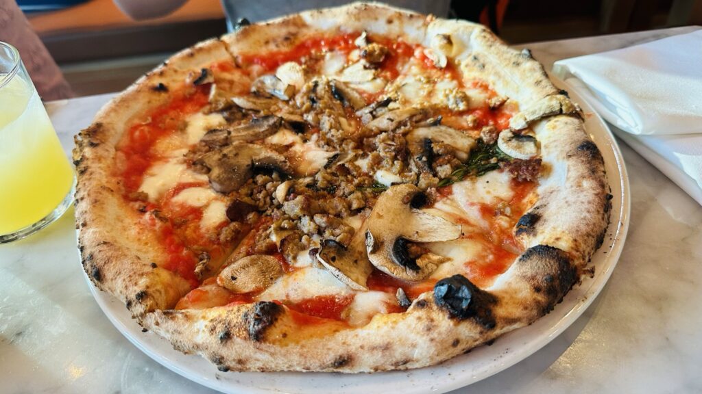 천사의 날개 아래 차려진 이탈리아의 성찬: 이탈리 뉴욕 다운타운(Eataly NYC Downtown)