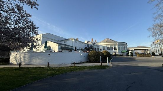 시간이 멈춘 해안의 성소: 시뷰(Seaview)가 간직한 110년의 우아함